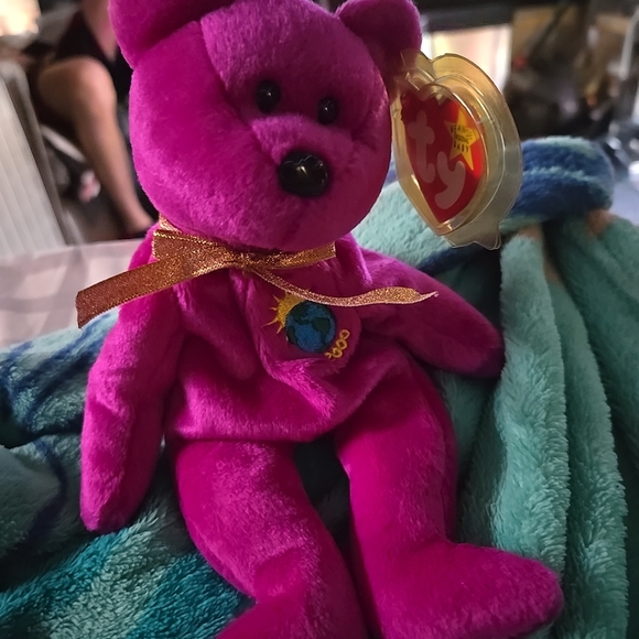 Millennium Bear Retired - Picture 2 of 2